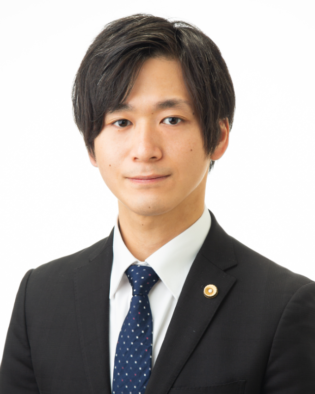 山中　翔
